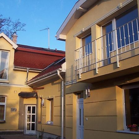 Akacia Apartment - Free Inside Parking, 2 Bedrooms, Garden, Next To Centre ブダペスト エクステリア 写真