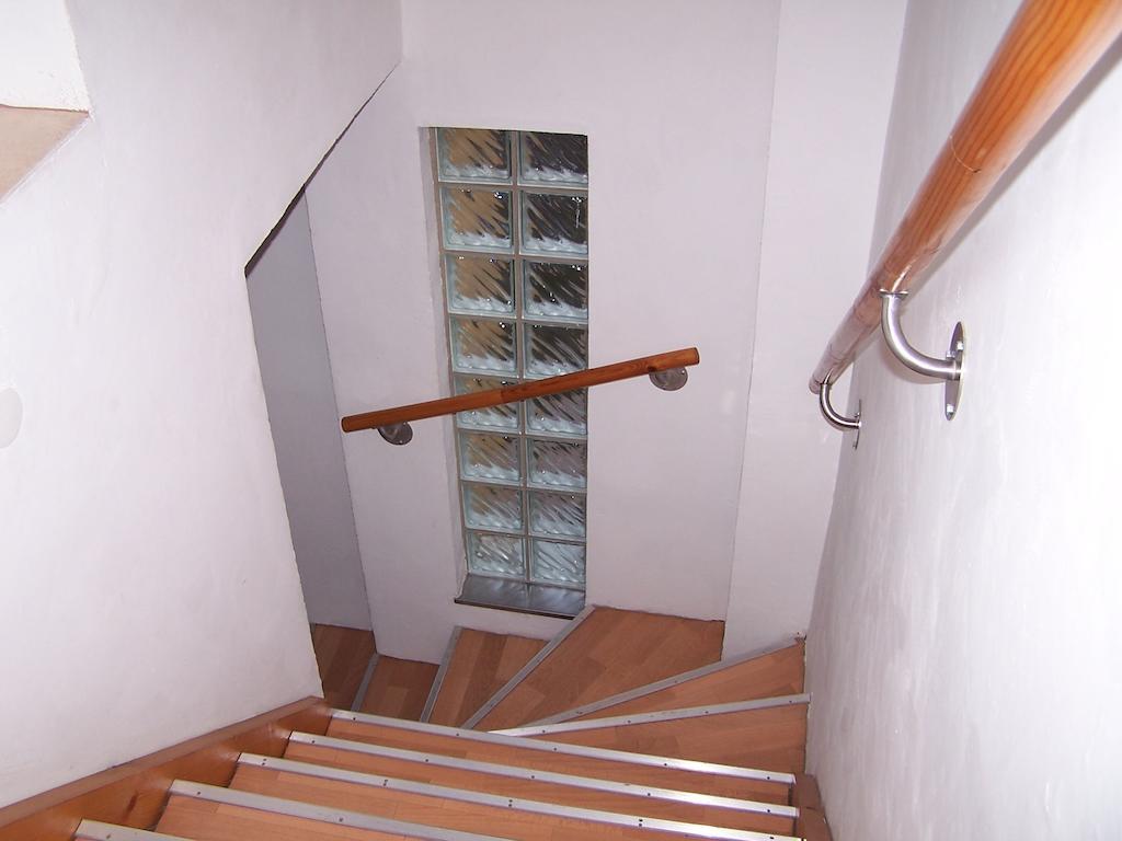 Akacia Apartment - Free Inside Parking, 2 Bedrooms, Garden, Next To Centre ブダペスト 部屋 写真